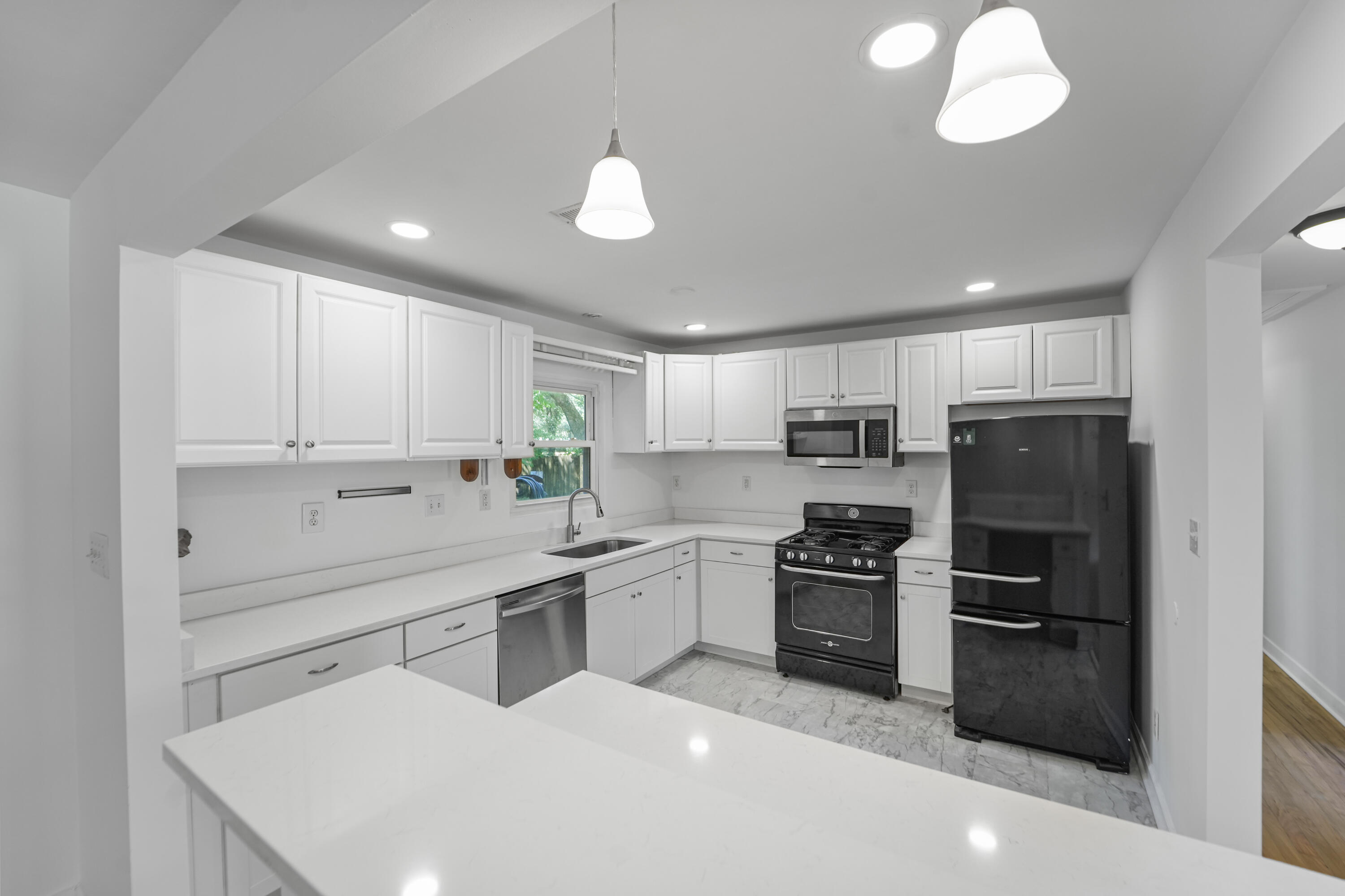 1749 Lady Ashley Street Charleston, SC 29412 - Photo 14 of 31 14) 62630-68c03bc424d2d