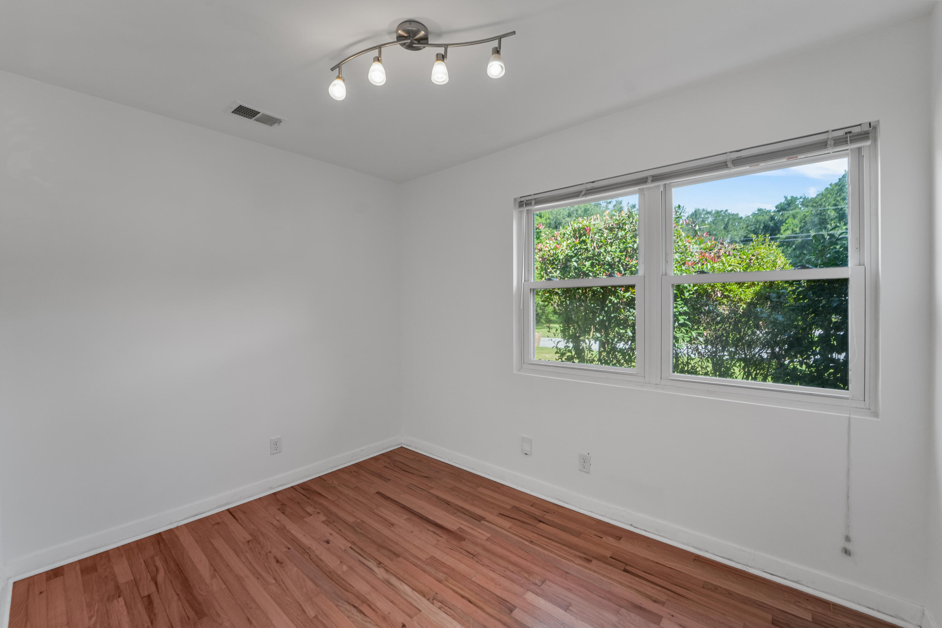 1749 Lady Ashley Street Charleston, SC 29412 - Photo 15 of 31 15) 62630-68c03bc720394