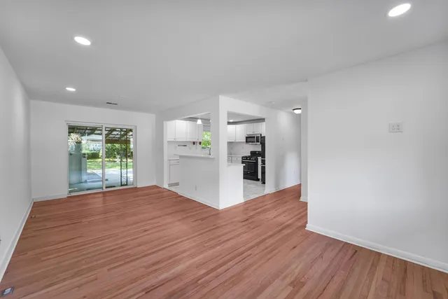 $3,750 | 1749 Lady Ashley Street, Charleston, SC 29412