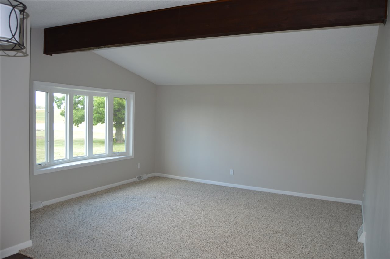 998 South Warren Road Huntington, IN 46750 - Photo 13 of 24 Gallery Image 13