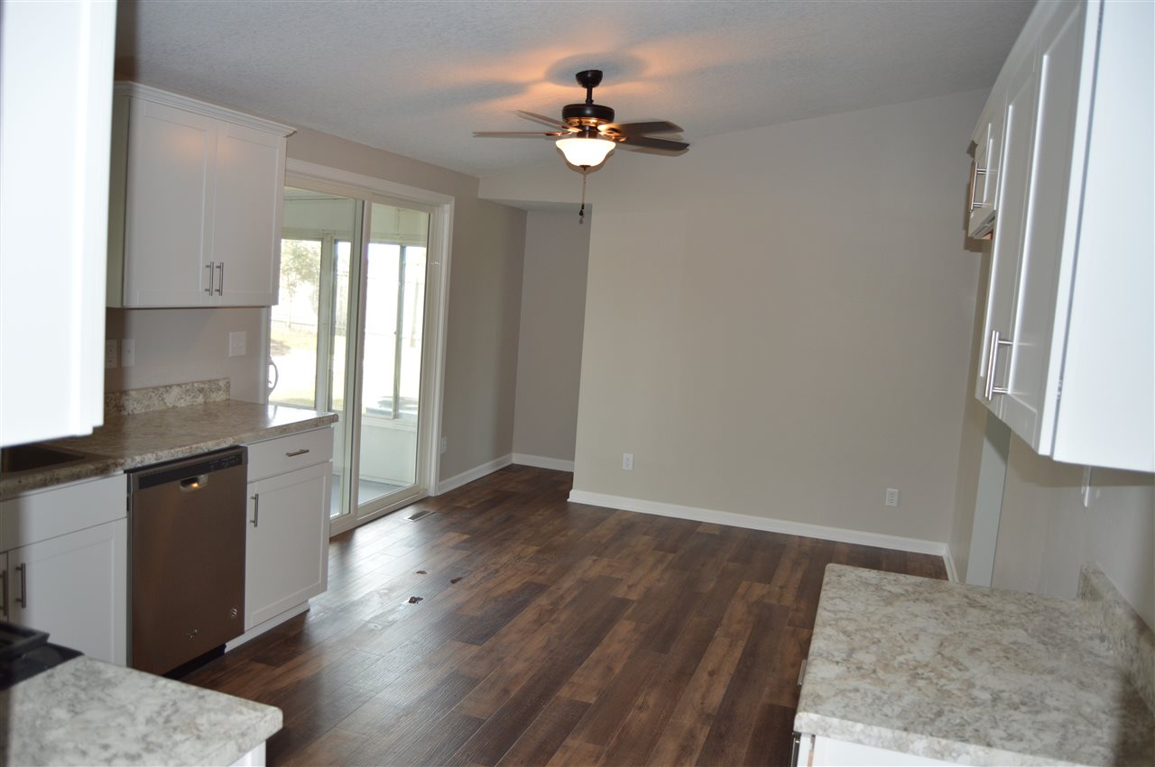 998 South Warren Road Huntington, IN 46750 - Photo 10 of 24 Gallery Image 10