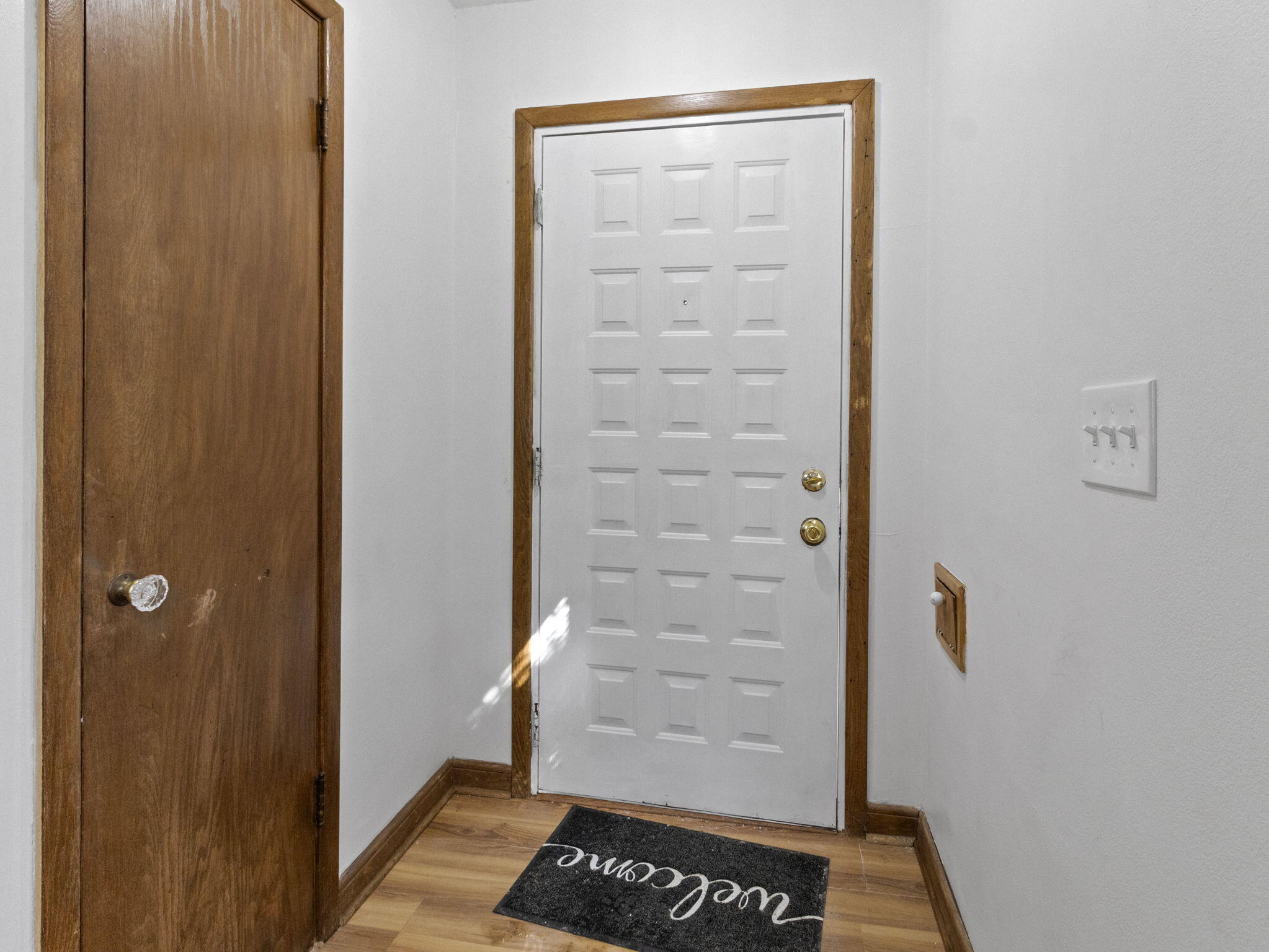 3893 North 40th Street Milwaukee, WI 53216 - Photo 37 of 41 Front entry detail