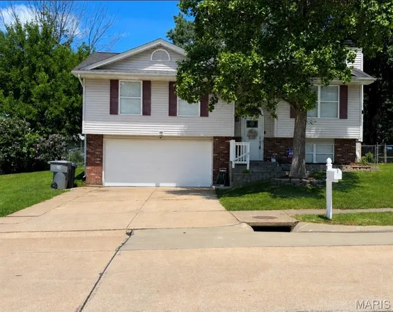 $289,000 | 33 Royal Oaks Drive, O'Fallon, MO 63366