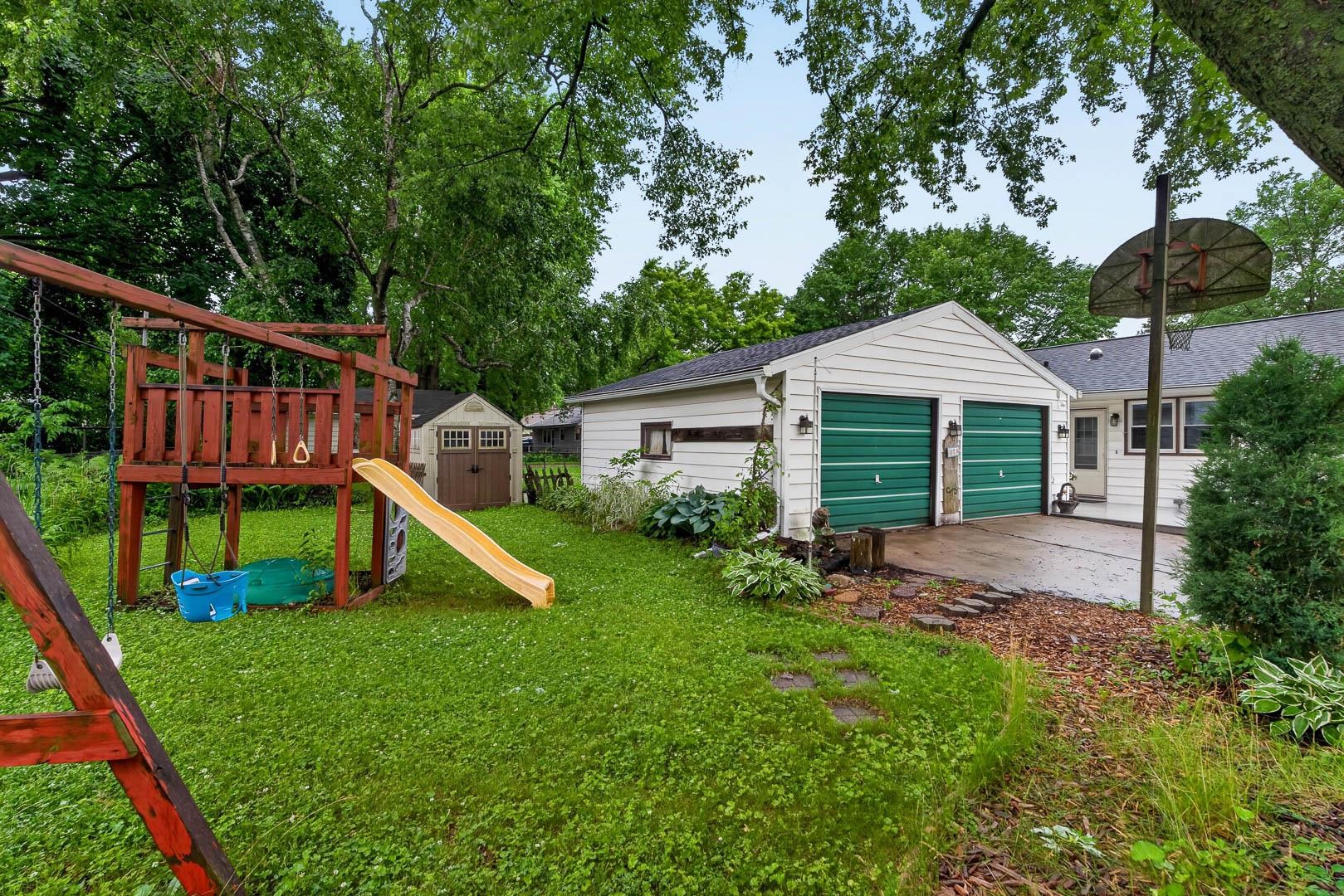 4313 School Madison, WI 53704 - Photo 6 of 56