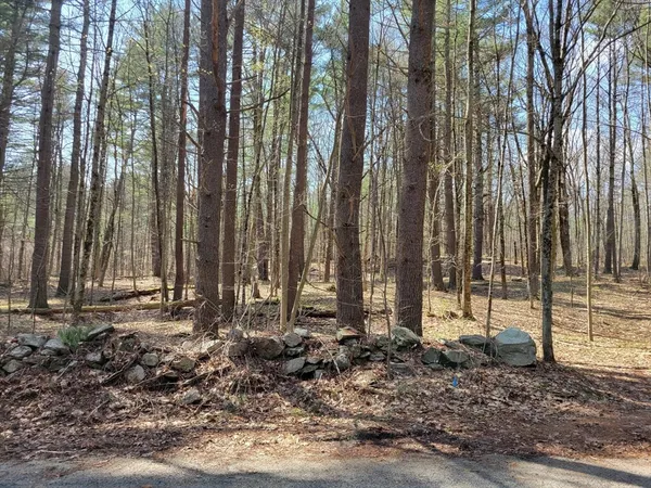 $100,000 | Lot 3 Daniels Road, Charlton, MA 01507