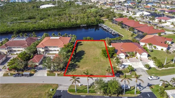$329,000 | 3227 Purple Martin Drive, Punta Gorda, FL 33950