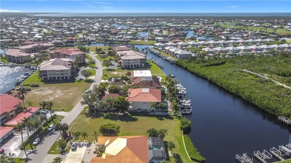 $329,000 | 3227 Purple Martin Drive, Punta Gorda, FL 33950