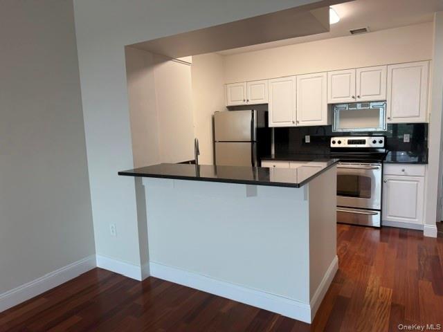 100 New Roc City Place, Unit 417 New Rochelle, NY 10801 - Photo 13 of 20