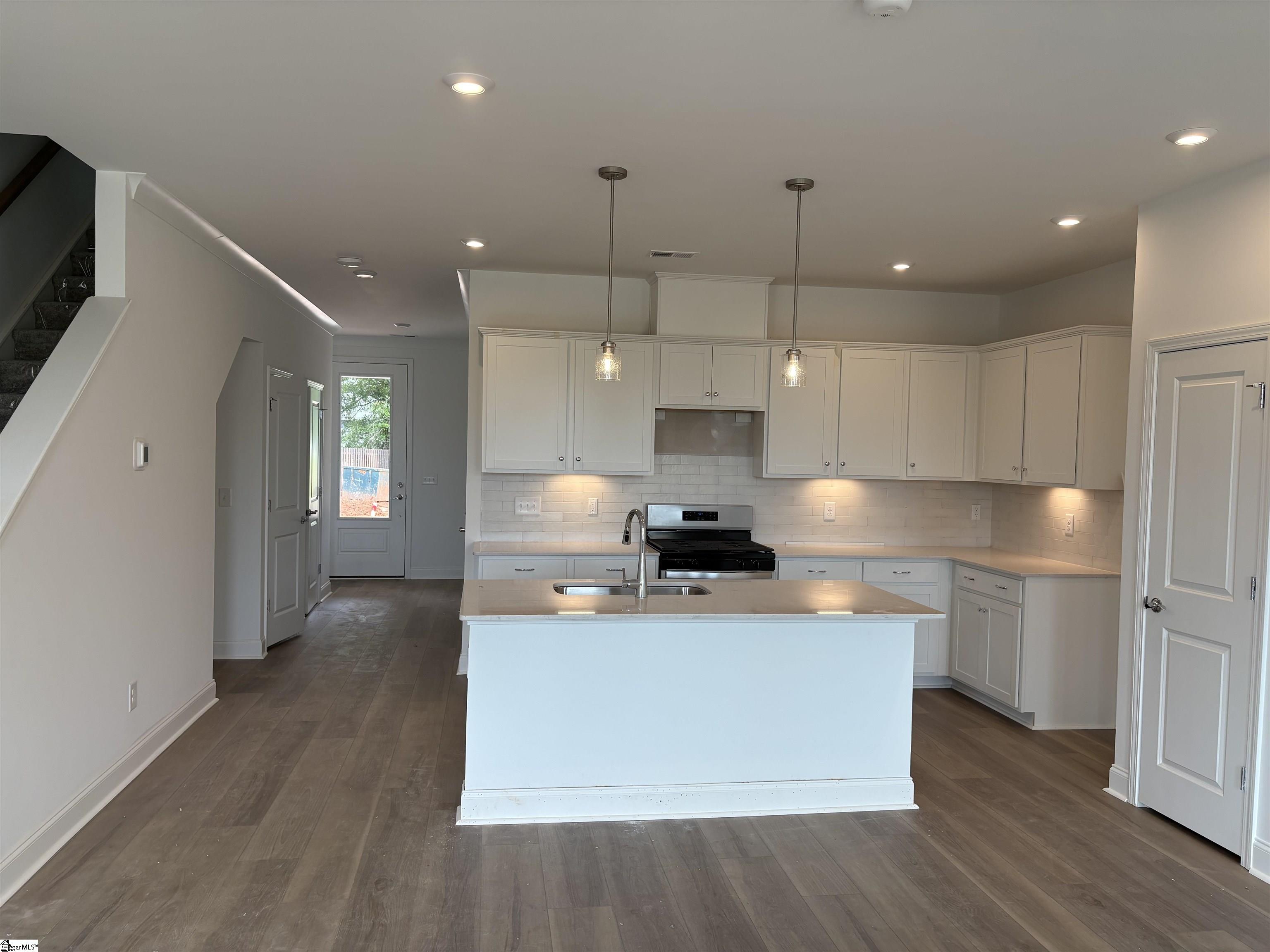 15 Merganser Court Greenville, SC 29607 - Photo 3 of 43