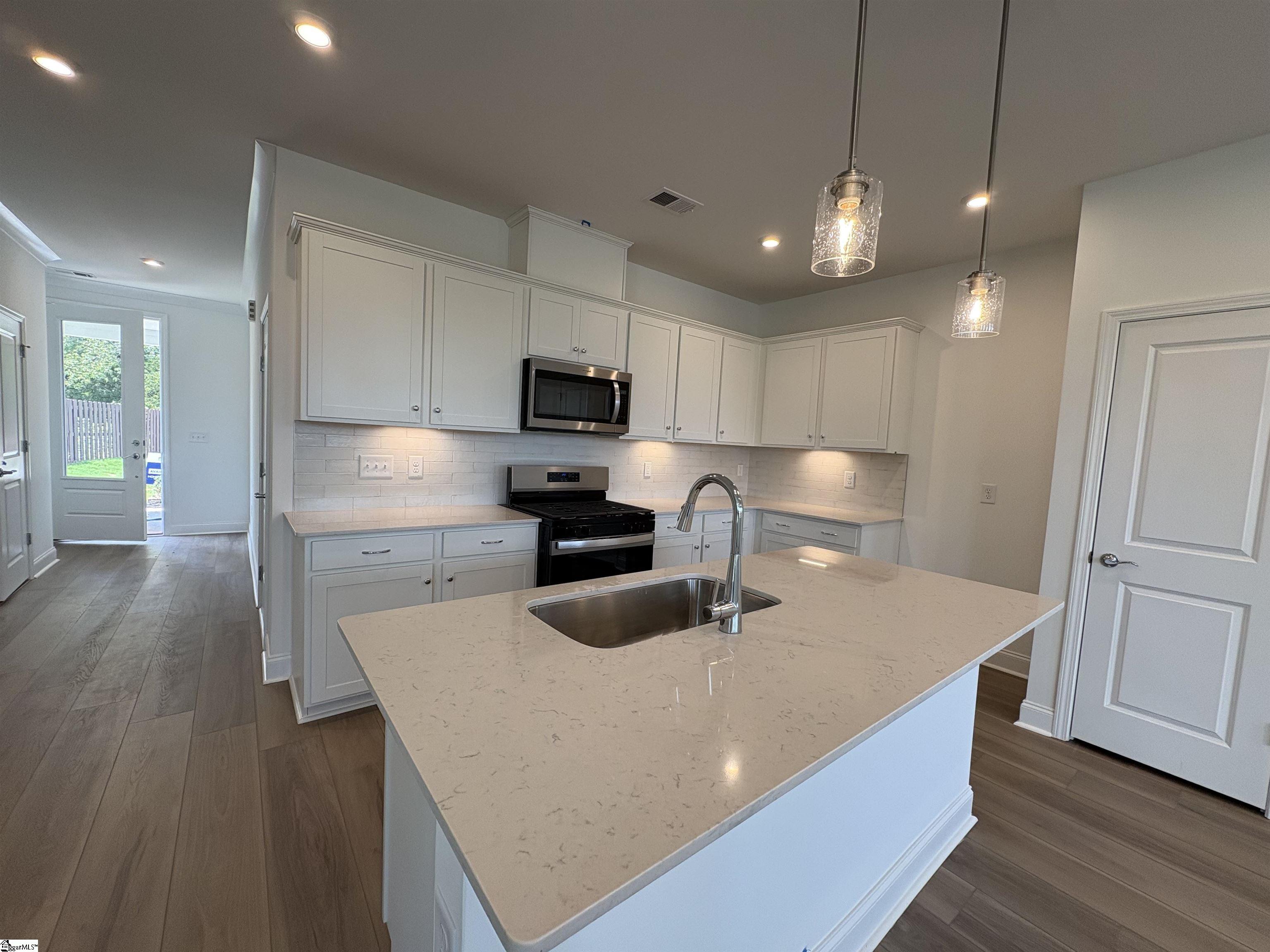 15 Merganser Court Greenville, SC 29607 - Photo 4 of 43