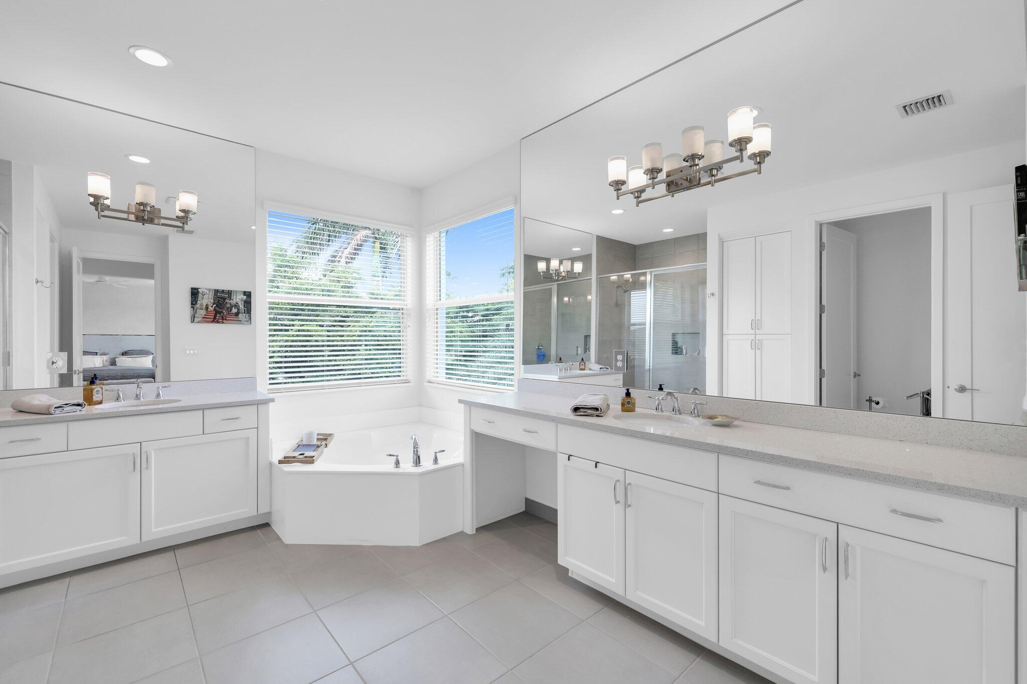 15356 Blue River Road Delray Beach, FL 33446 - Photo 30 of 71 Primary Bath