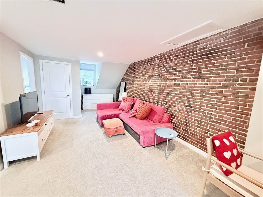 353 Sumner Street, Unit 2 Boston, MA 02128 - Photo 12 of 19 Gallery Image 12