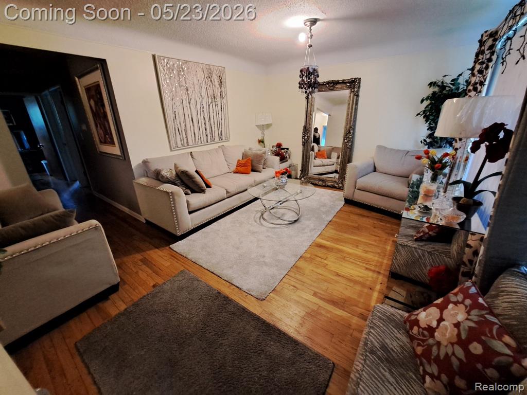12275 East 11 Mile Road Warren, MI 48093 - Photo 3 of 22