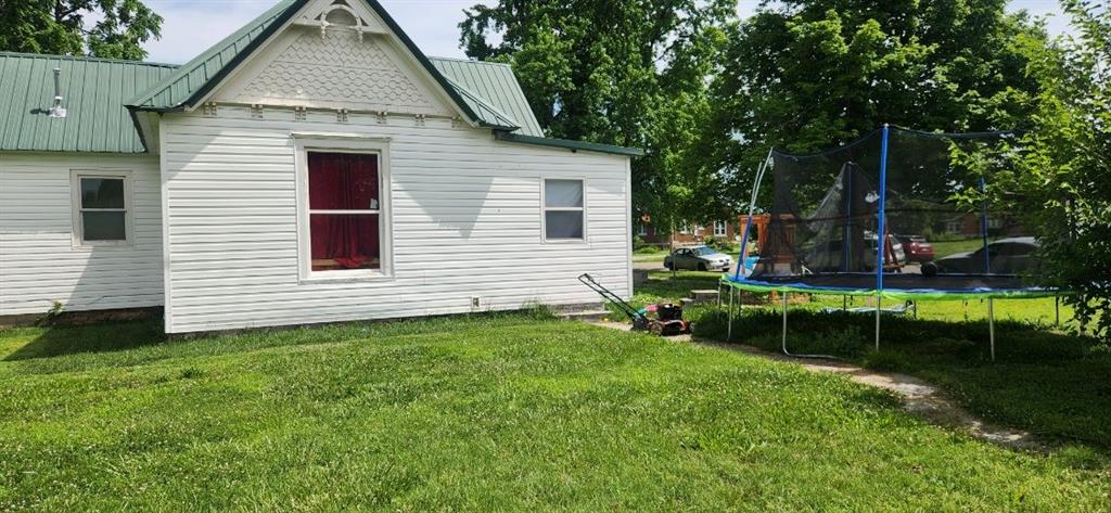 246 East 14th Street Baxter Springs, KS 66713 - Photo 15 of 27