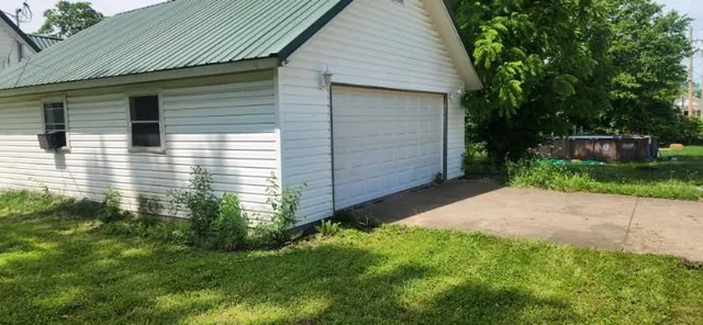 $132,500 | 246 East 14th Street, Baxter Springs, KS 66713