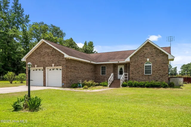 $268,500 | 102 Carls Woods Drive, Pinetown, NC 27865