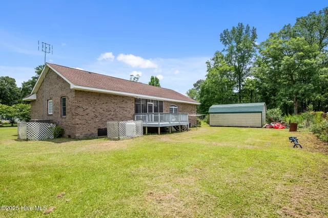 $268,500 | 102 Carls Woods Drive, Pinetown, NC 27865