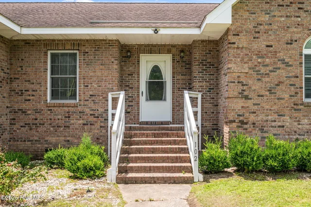$268,500 | 102 Carls Woods Drive, Pinetown, NC 27865