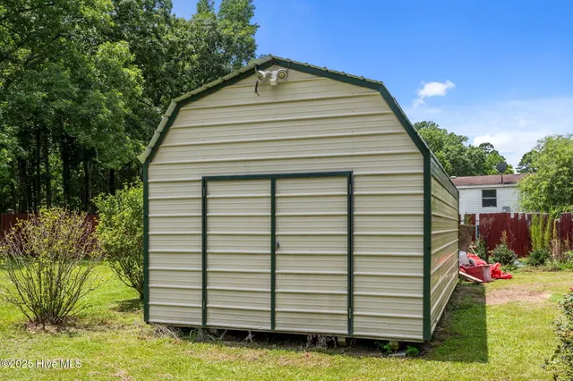 $268,500 | 102 Carls Woods Drive, Pinetown, NC 27865