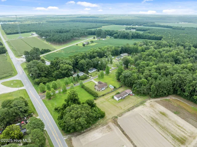 $268,500 | 102 Carls Woods Drive, Pinetown, NC 27865