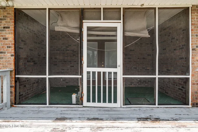 $268,500 | 102 Carls Woods Drive, Pinetown, NC 27865