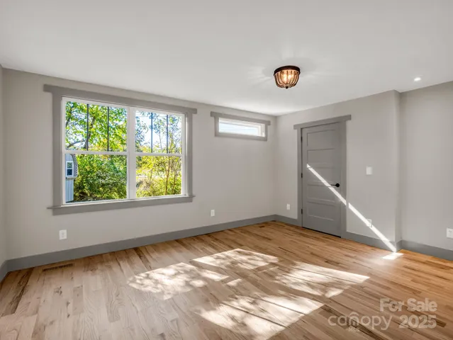 $599,000 | 26 Governors View Road, Asheville, NC 28805