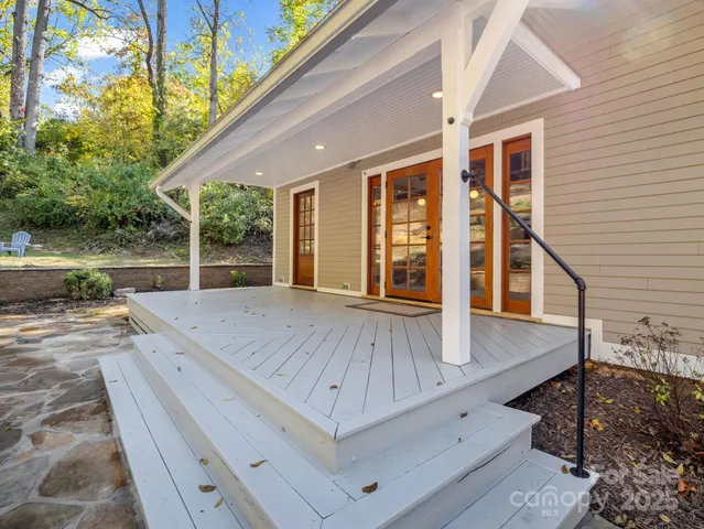 $599,000 | 26 Governors View Road, Asheville, NC 28805
