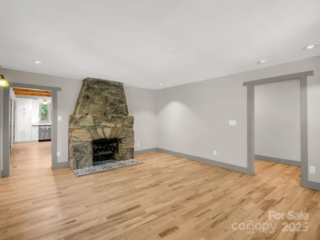 $599,000 | 26 Governors View Road, Asheville, NC 28805