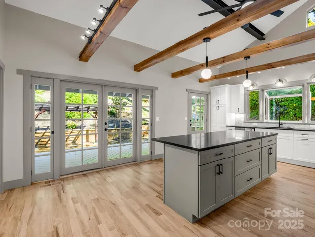 $599,000 | 26 Governors View Road, Asheville, NC 28805