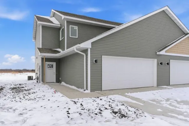 $599,900 | 3117-3119 Noble Drive, Mankato, MN 56001