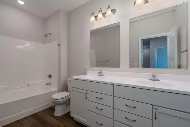 $599,900 | 3117-3119 Noble Drive, Mankato, MN 56001