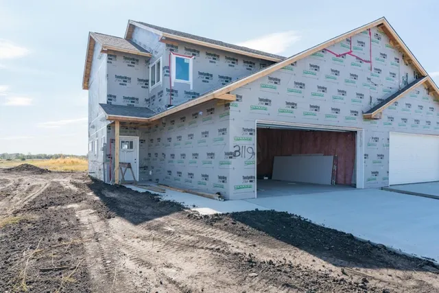 $599,900 | 3117-3119 Noble Drive, Mankato, MN 56001