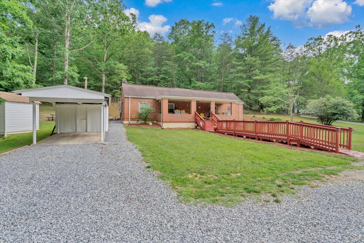 1852 Wildwood Road Salem, VA 24153 - Photo 44 of 48 43-MIB07924