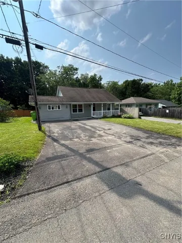 $225,000 | 523 Cleveland Boulevard, Manlius, NY 13066