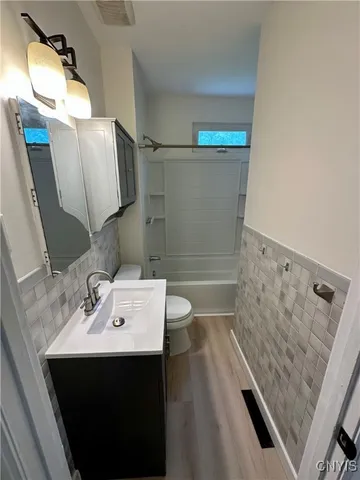 $225,000 | 523 Cleveland Boulevard, Manlius, NY 13066