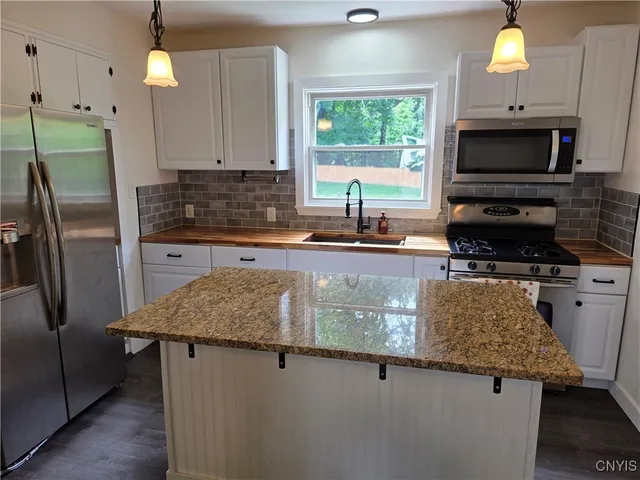 $225,000 | 523 Cleveland Boulevard, Manlius, NY 13066