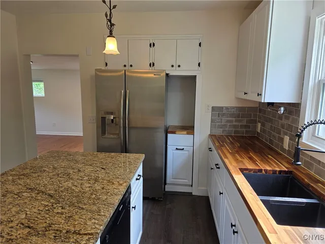 $225,000 | 523 Cleveland Boulevard, Manlius, NY 13066