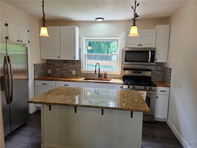 $225,000 | 523 Cleveland Boulevard, Manlius, NY 13066