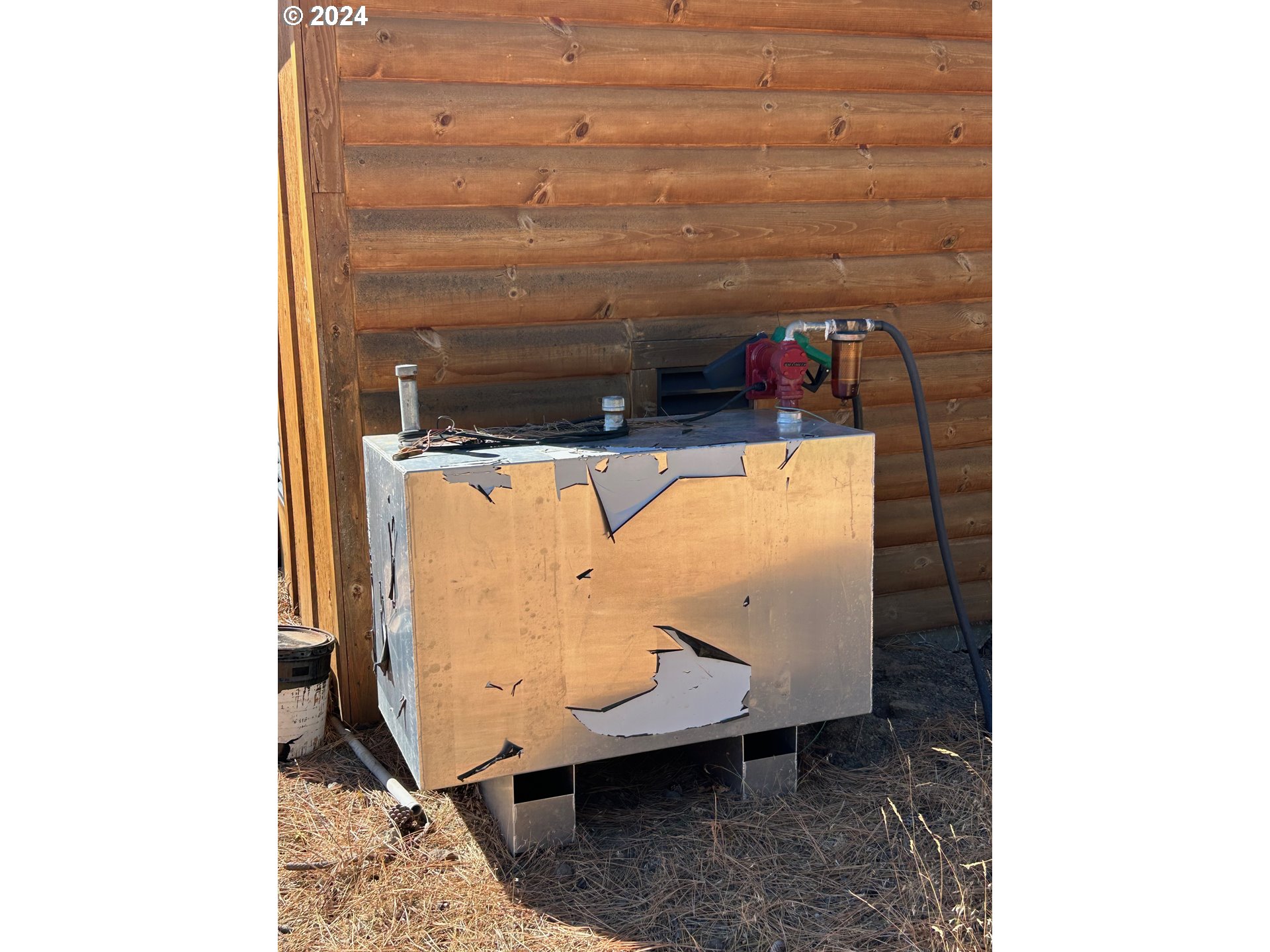 211 Jensen Quarry Road Roosevelt, WA 99356 - Photo 8 of 27 a bathroom with a sink