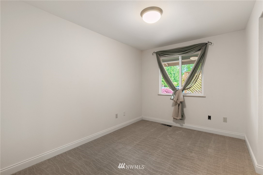 16103 Southeast 166 Street Renton, WA 98058 - Photo 14 of 34 Gallery Image 14