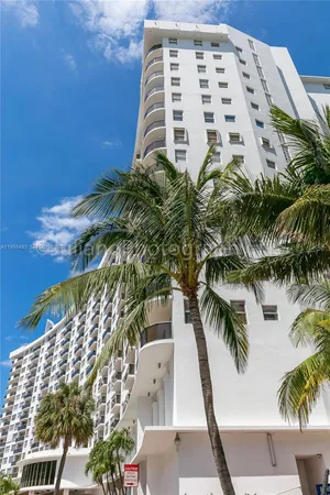 $3,000 | 6039 Collins Avenue, Unit 1206, Miami Beach, FL 33140