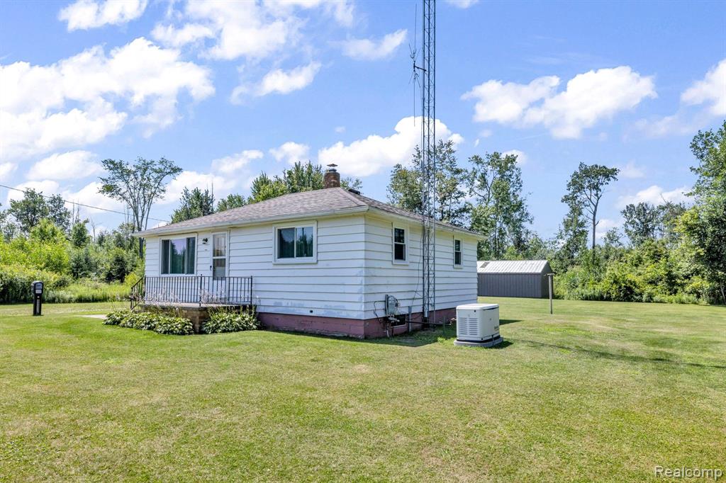3145 North Lakeshore Road Port Hope, MI 48468 - Photo 5 of 24