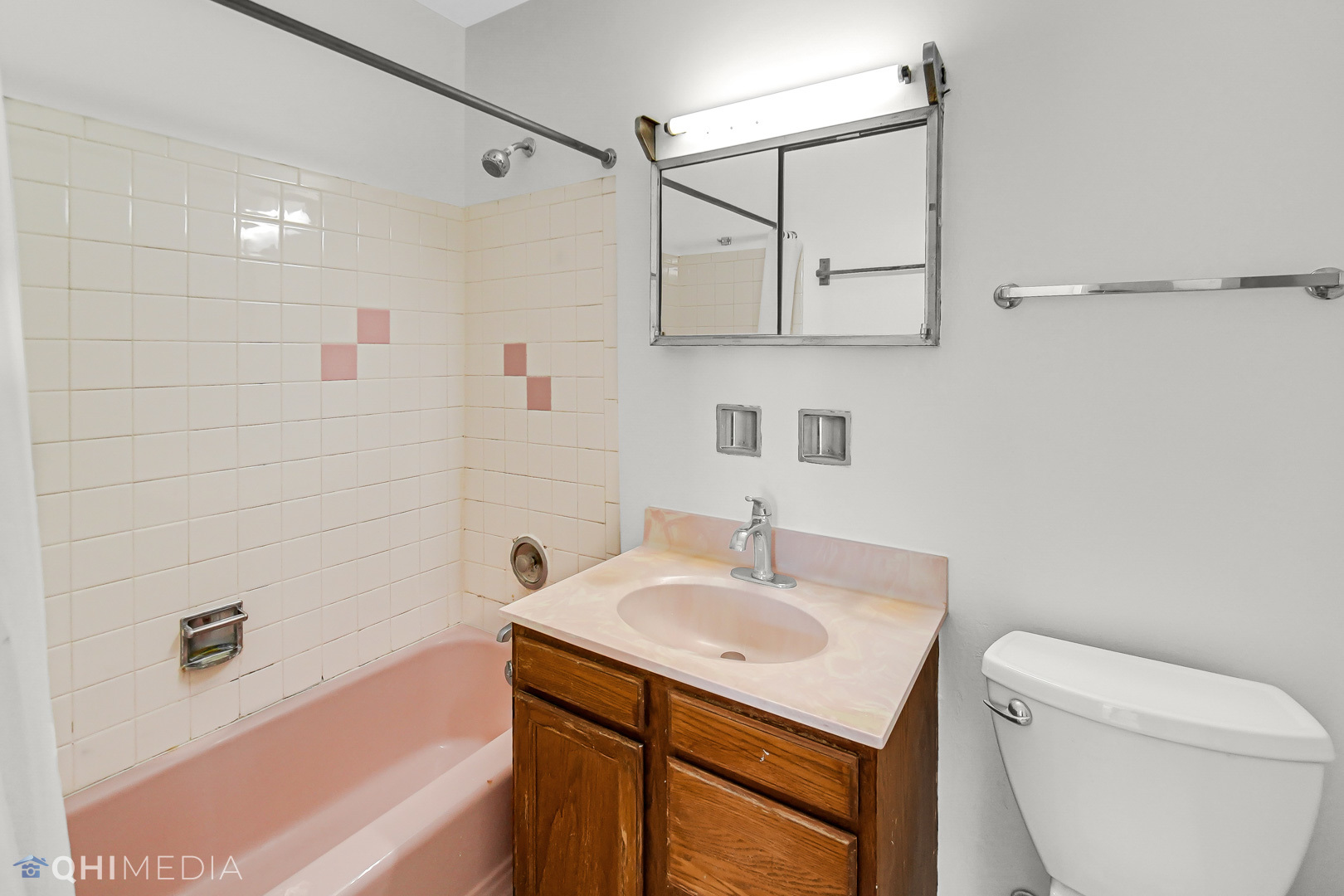 381 North 4th Avenue, Unit B Des Plaines, IL 60016 - Photo 19 of 22 a bathroom with a sink a toilet and shower