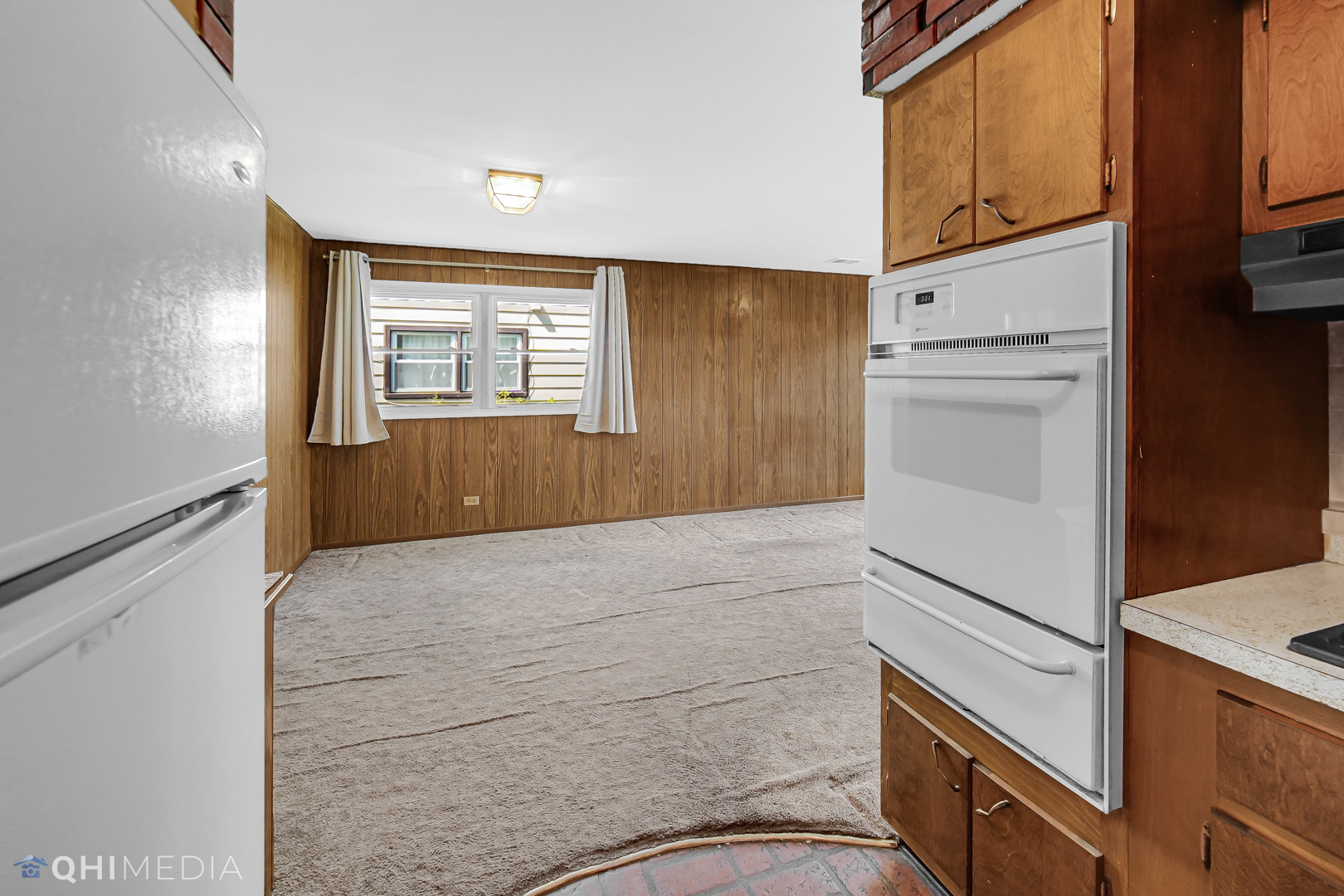 381 North 4th Avenue, Unit B Des Plaines, IL 60016 - Photo 9 of 22 a view of washer and dryer