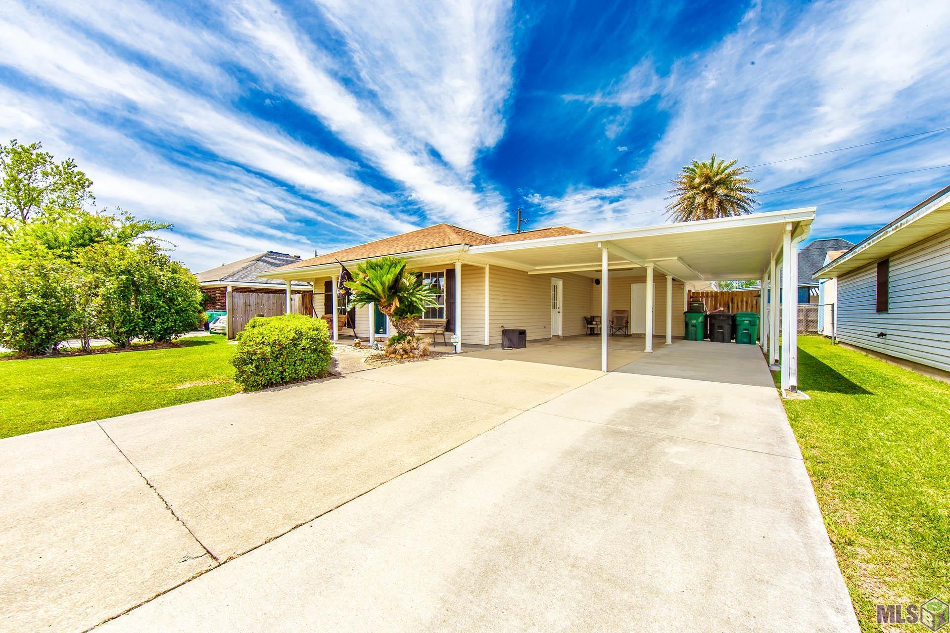 335 Robyn Street Gray, LA 70359 - Photo 2 of 15