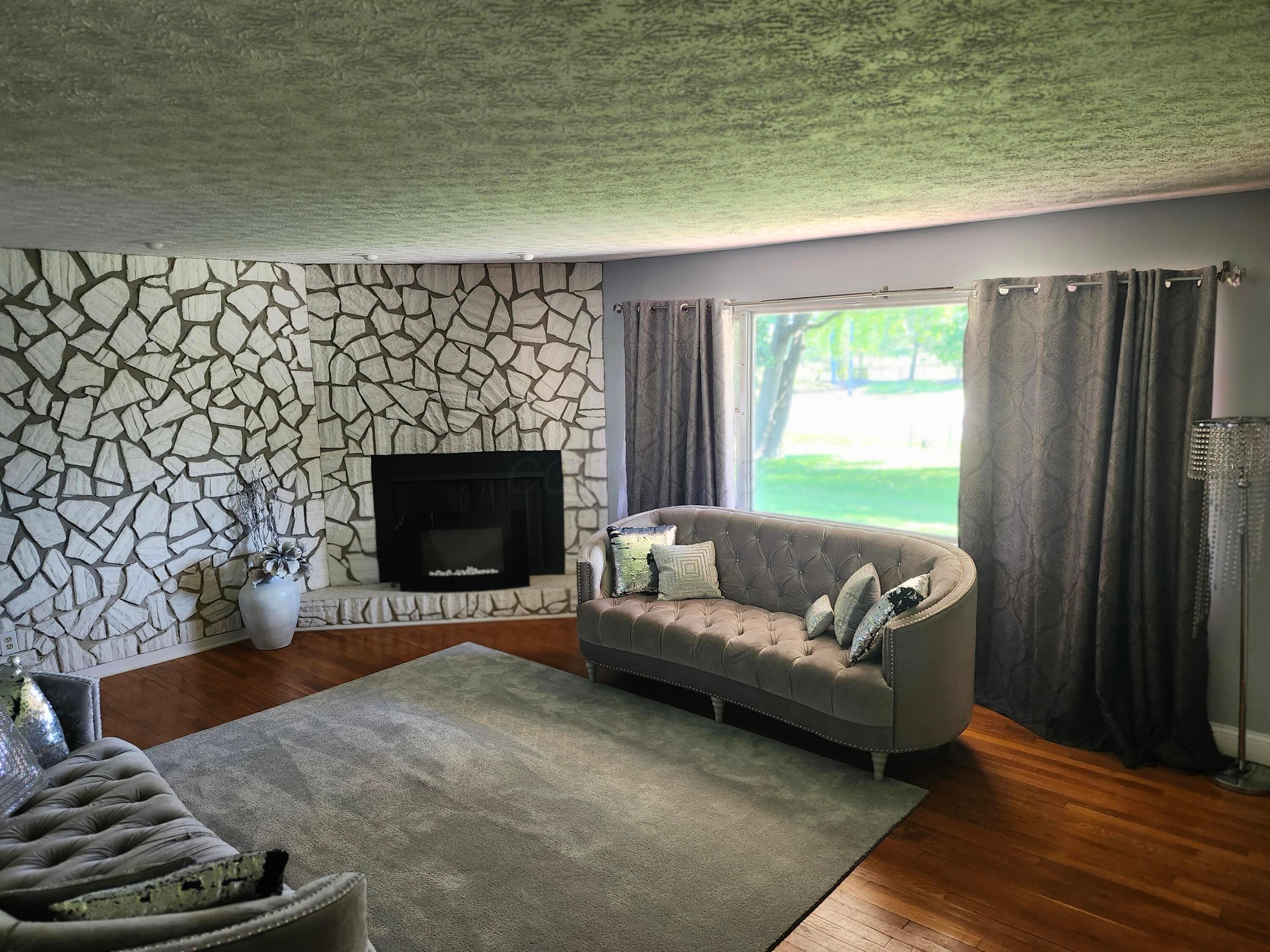 3265 Stelzer Road Columbus, OH 43219 - Photo 14 of 33 20250723_121633