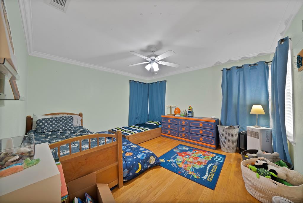 5705 Blue Ridge Drive Fort Worth, TX 76112 - Photo 32 of 40 a workspace with furniture and window