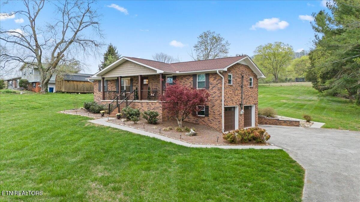2404 Cunningham Road Knoxville, TN 37918 - Photo 2 of 50 Gallery Image 2