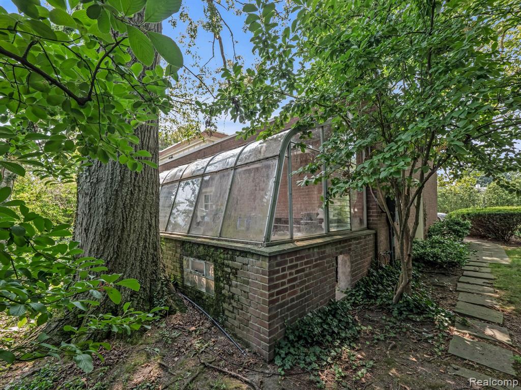 475 Lake Shore Road Grosse Pointe Farms, MI 48236 - Photo 35 of 44