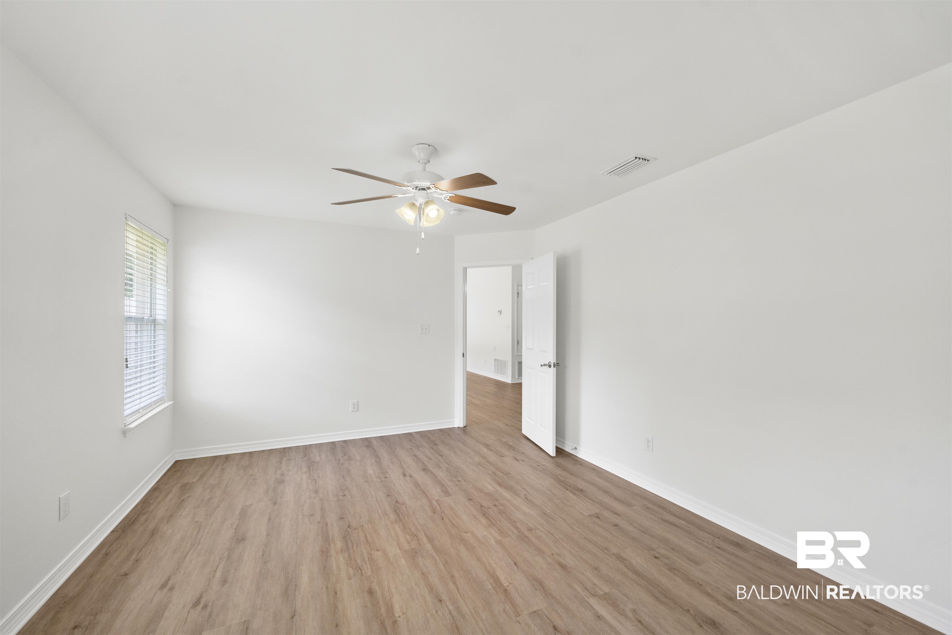 16063 Mansion Street Foley, AL 36535 - Photo 10 of 31 Primary suite